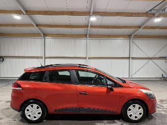 krockskadad bil auto Renault Clio 1.5dCi 66kW Eco Authentique 2013/8
