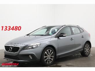 ojeté vozy osobní automobily Volvo V-40 Cross Country 2.0 D2 Aut. Kinetic Navi Airco Cruise 2017/3