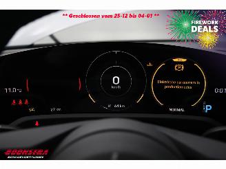 Porsche Taycan 4 93 kWh Pano Bose Sport Chrono ACC Memory 360° 15 km!! picture 12