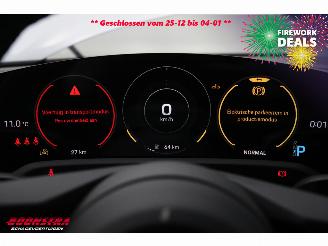Porsche Taycan 4 93 kWh Pano Bose Sport Chrono ACC Memory 360° 15 km!! picture 13