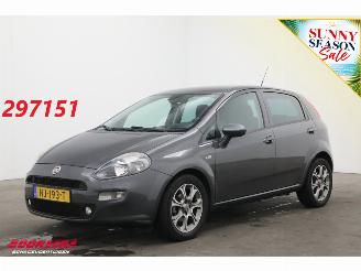 Damaged car Fiat Punto Evo 0.9 TwinAir Lounge Navi Cruise Clima PDC 2017/2