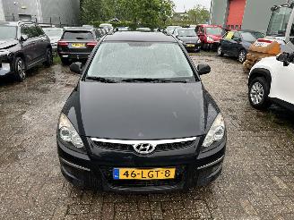 Hyundai I-30 CW  1.4i Blue Dynamic Bns picture 2