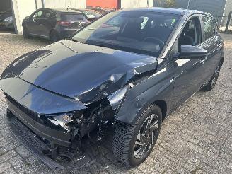 krockskadad bil auto Hyundai I-20 1.0  T-GDI  Comfort 2023/10