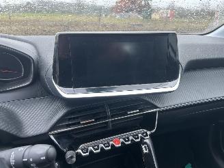 Peugeot 208 1.2 PureTech Active Pack picture 11