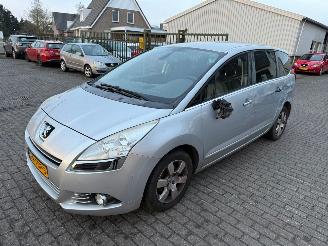 škoda osobní automobily Peugeot 5008 1.6   ( 7 persoons ) 2012/3
