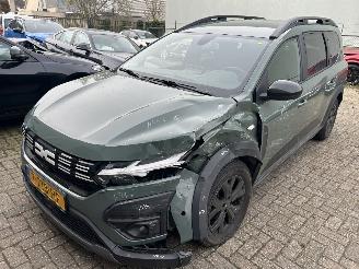 krockskadad bil auto Dacia Jogger 1.0 Tce Extreme 2023/6