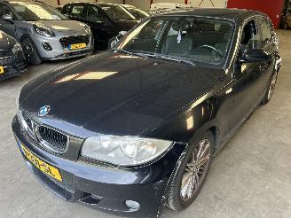skadebil auto BMW 1-serie 116i   5  Drs 2006/9