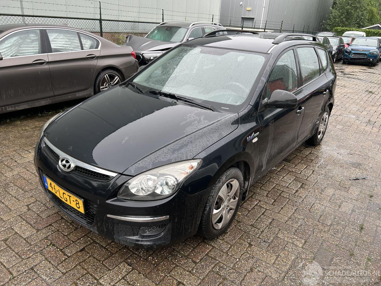 Hyundai I-30 CW  1.4i Blue Dynamic Bns