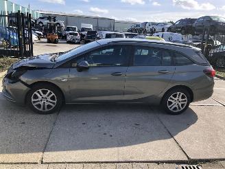 krockskadad bil auto Opel Astra SPORTS TOURER 1.0i 77kW E6 2017/6