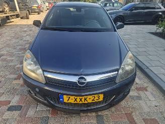 Damaged car Opel Astra 1.4 gtc 2007/3