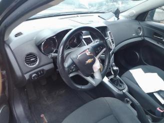 Chevrolet Cruze Cruze (305), Hatchback, 2010 / 2015 1.8 16V VVT picture 7