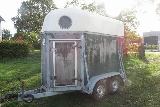 krockskadad bil aanhanger -  TRAMPLING P-2040 PAARDENTRAILER 1987/4