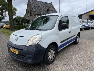 krockskadad bil auto Renault Kangoo 1.5 dCi 90 Express Comfort AIRCO 2012/4
