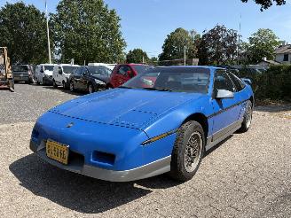 skadebil auto Pontiac Fiero 2.8 GT V6 COUPE AIRCO 1987/9