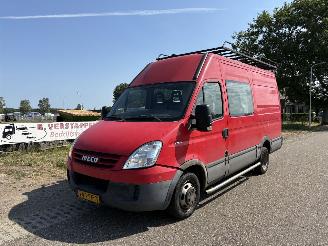 krockskadad bil bedrijf Iveco Daily 3.0 HPI 35C15V DUBBELE CABINE, LANG + HOOG 2008/4