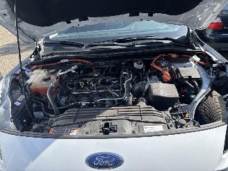 Ford Kuga 2.5 PHEV  Titanium picture 5