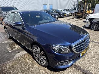 Voiture accidenté Mercedes E-klasse 220 d  Ambition 2016/11