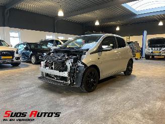 skadebil auto Peugeot 108 1.0 e-VTi Collection TOP! 2018/12