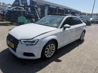 Avarii autoturisme Audi A3 1.5 TFSI 110KW Pano Navi Clima Led Sedan 2017/10