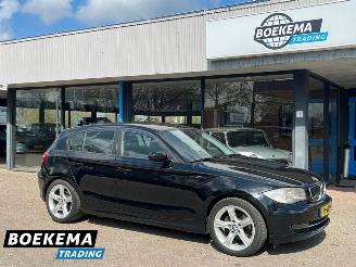 krockskadad bil motor BMW 1-serie 116 116i Business Line Cruise Climate Trekhaak 2009/10