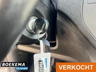 Ford Focus C-Max 1.8 125PK Airco Cruise PDC trekhaak picture 23