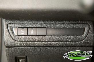 Peugeot 208 1.2 Airco picture 11
