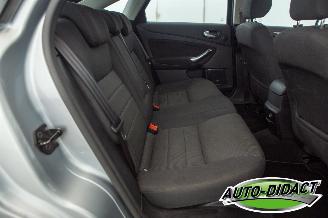 Ford Mondeo 2.0-16V Limited Clima Navi picture 21