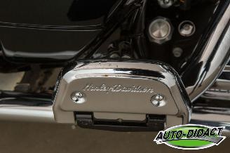 Harley-Davidson Road King Classic 13.775 km Groen picture 9