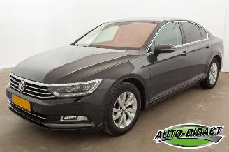 Vaurioauto  passenger cars Volkswagen Passat 1.4 TSI Automaat Clima Navi Comfortline Business 2018/6