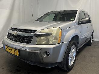 Voiture accidenté Chevrolet Equinox Equinox SUV 3.4 V6 (LAJ) [138kW]  (04-2003/09-2009) 2005/8