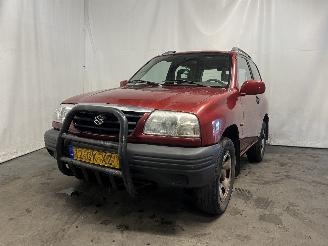 Voiture accidenté Suzuki Grand-vitara Grand Vitara I (FT/GT/HT) SUV 2.0 16V (J20A) [94kW]  (03-1998/07-2003)= 2000/12