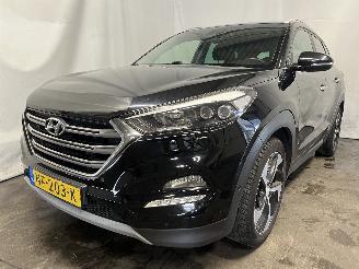 damaged passenger cars Hyundai Tucson Tucson (TL) SUV 1.7 CRDi 16V 2WD (D4FD) [104kW]  (06-2015/09-2020) 2017/2
