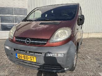 Vaurioauto  passenger cars Opel Vivaro Vivaro Van 1.9 DTI 16V (F9Q-760) [74kW]  (08-2001/07-2014) 2002/6