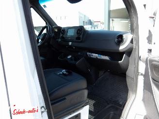 Mercedes Sprinter 317 1.9 CDI L4H3 170pk Aut picture 8