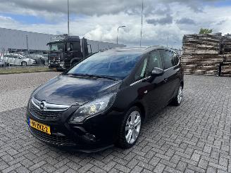 krockskadad bil auto Opel Zafira Tourer 1.7 Cosmo 7Persoons 2013/2