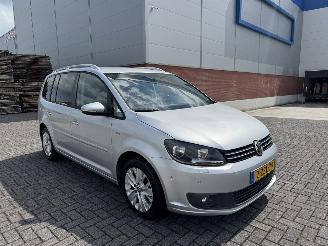 krockskadad bil auto Volkswagen Touran 1.4 TSI 103Kw Clima - Navi 2013/8