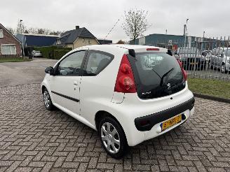 Peugeot 107 1.0 12V XS  AIRCO picture 3