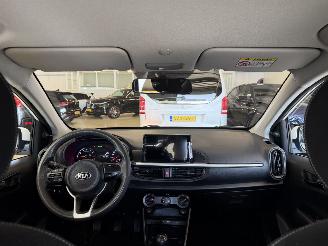 Kia Picanto 1.0 49kw  Airco picture 15