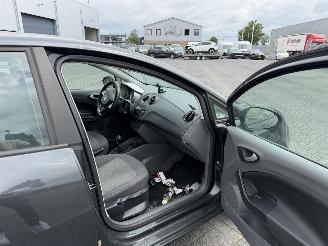 Seat Ibiza 1.2 TDI 55kw AIRCO picture 15
