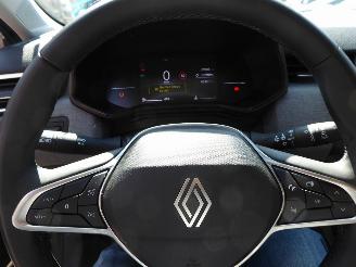 Renault Clio  picture 13