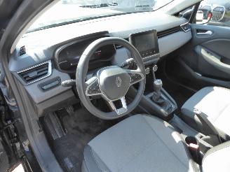 Renault Clio  picture 11