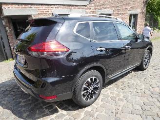 Nissan X-Trail Tekna 4x4 picture 4