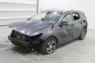 skadebil auto Hyundai I-30 i30 2022/5