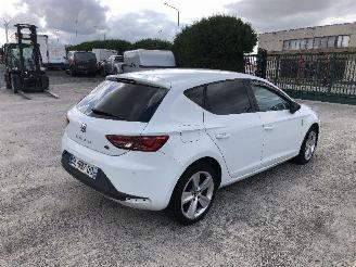 damaged passenger cars Seat Leon FR  150CV 2016/8