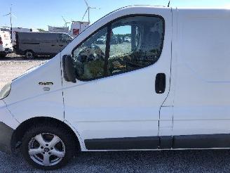 Renault Trafic 2.0    dci   M9R picture 7