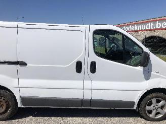 Renault Trafic 2.0    dci   M9R picture 18