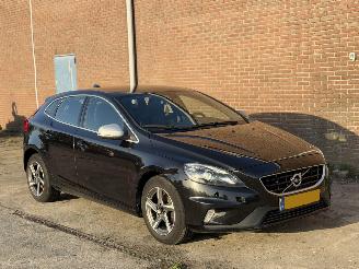 krockskadad bil auto Volvo V-40 2.0 D2 R Design 2015/1