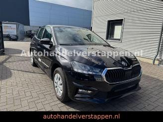 Coche accidentado Skoda Fabia Selection DAB+ Klima R-Cam 2024/7